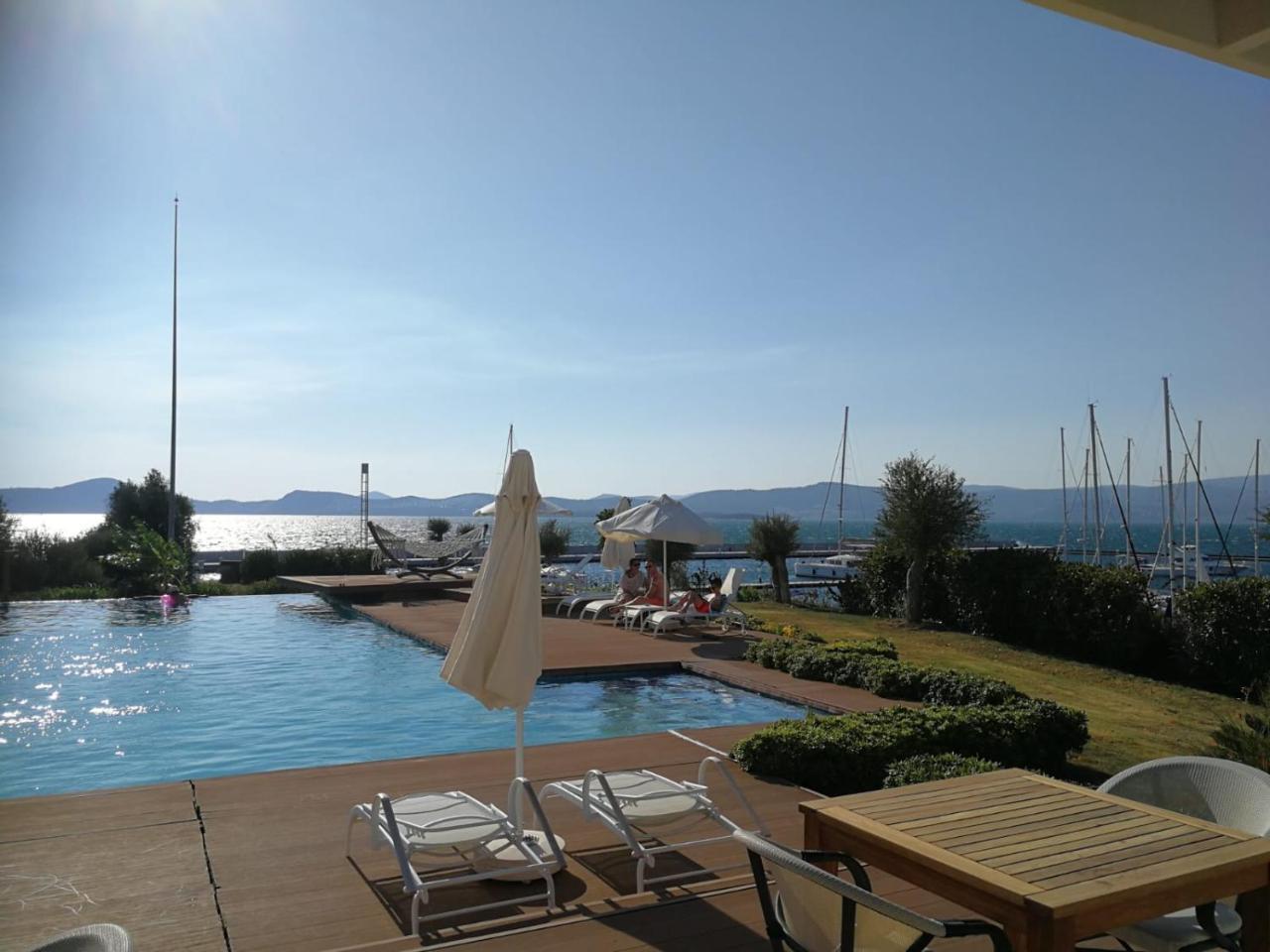 Egesu Marina Guest House Gulluk エクステリア 写真